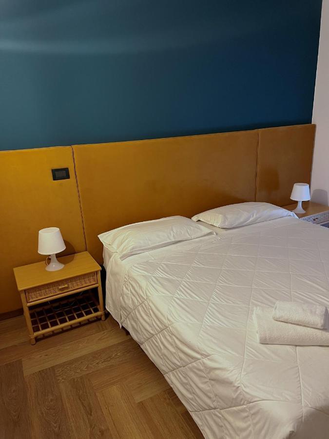 Front Lake Apartment Bardolino Extérieur photo
