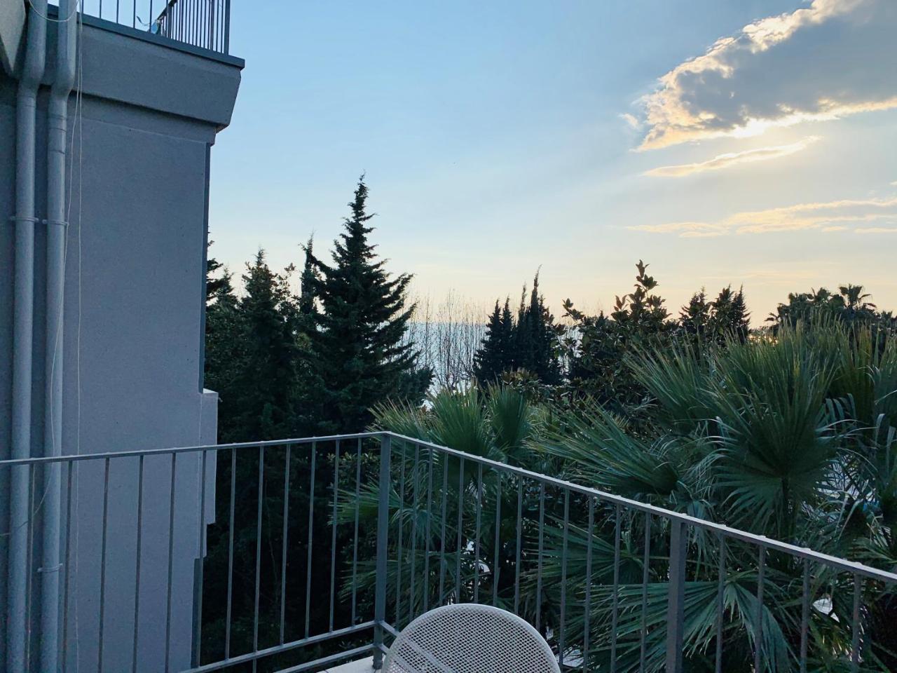 Front Lake Apartment Bardolino Extérieur photo